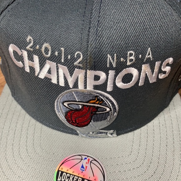 2012 Mimi Heat Offical SnapBack Hat Adidas Locker Room NBA Champions basketball - Picture 2 of 13
